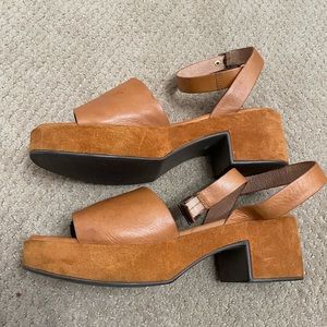 Seychelles Camel Color Platform Heel - Size 10